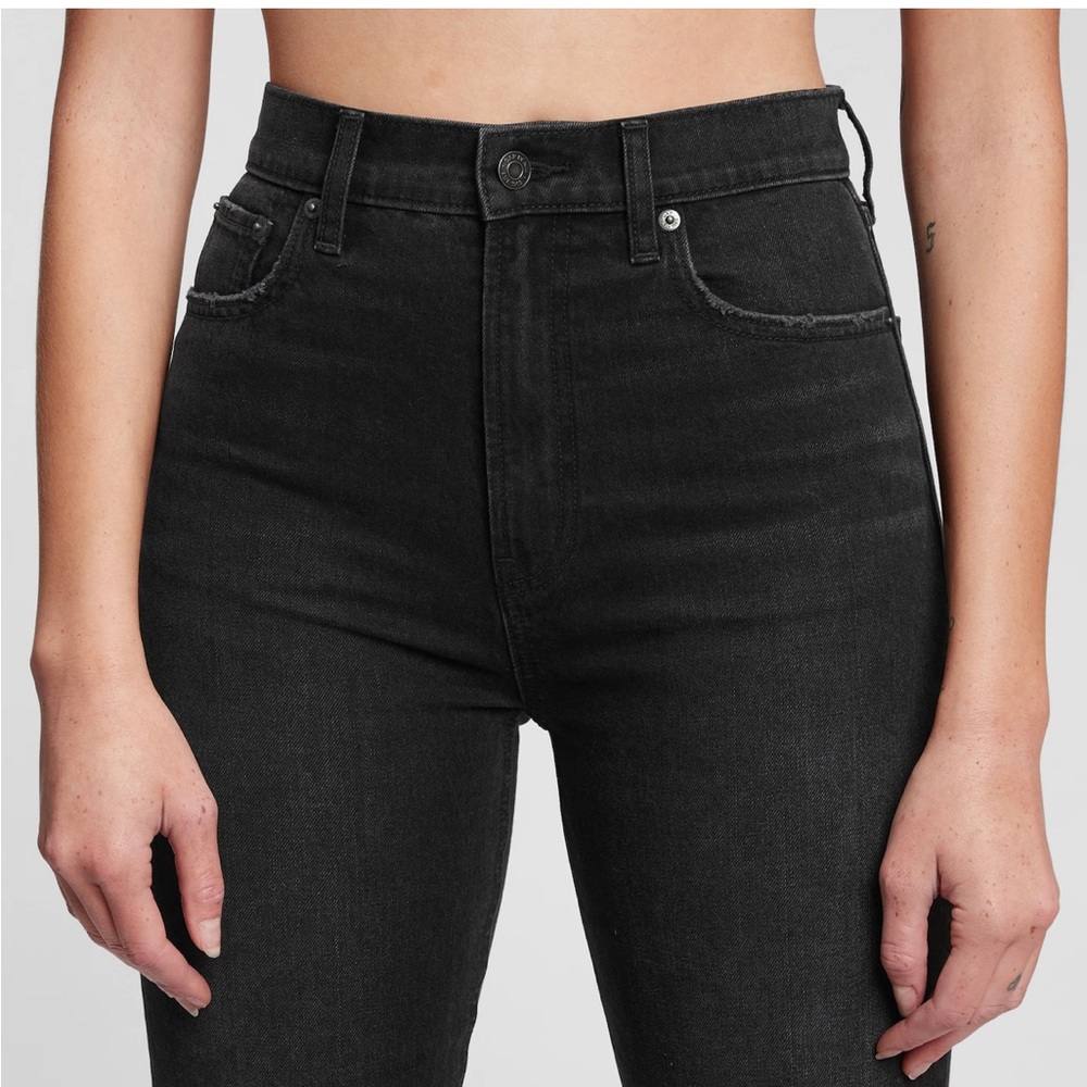 NWT GAP Sky High Rise Cheeky Straight Jeans with Washwell